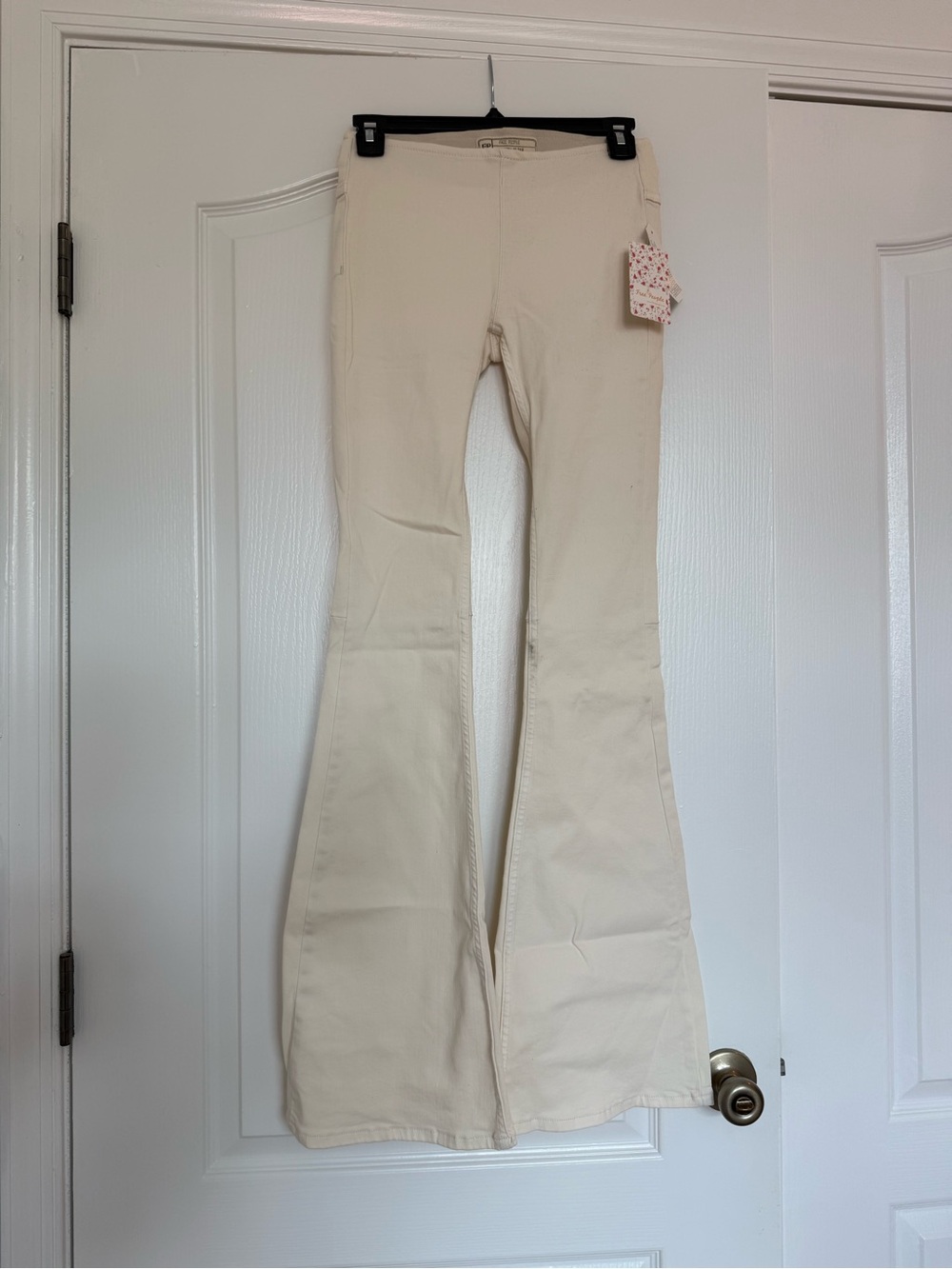Cream Flared Women’s Free People Jeans - Classic High-Rise